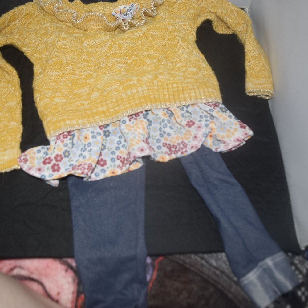 Little Lass 2-piece yellow lurex knit cable sweater and denim leggings 3T